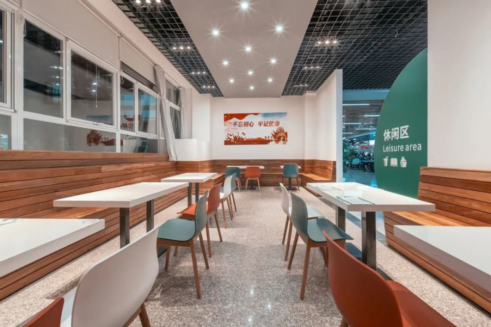 i了i了！天大食堂“暖心空间”＝恰饭＋小憩＋读书＋观影！