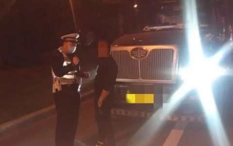 注意了！“铁拳出击”整治各类交通违法行为！