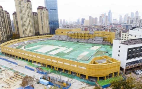 天津河东体育场“换新装”