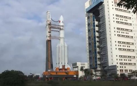 滨海造“胖五”成功搭载嫦娥五号发射成功