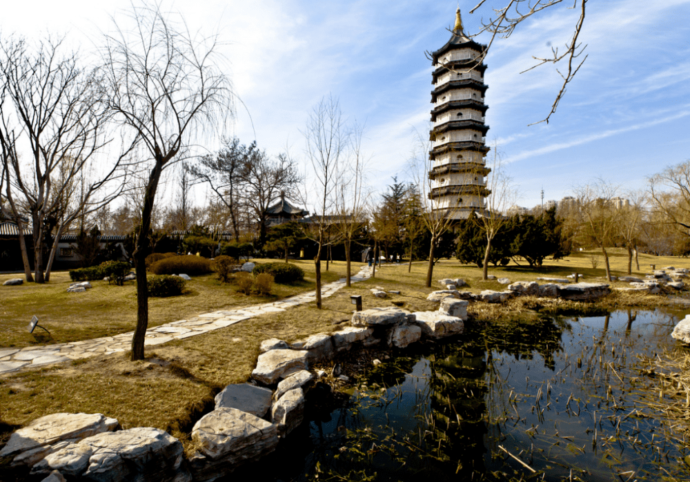被粉丝誉为“小邓丽君”天津-北宁公园很美的旅游景点你听过吗