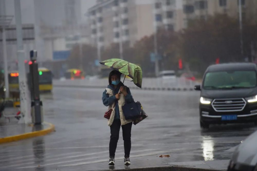 这场雨啥时停？晚高峰受影响吗？明天滨海新区最低气温将跌至……