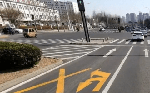 司机注意！天津这个路口 禁止左转掉头