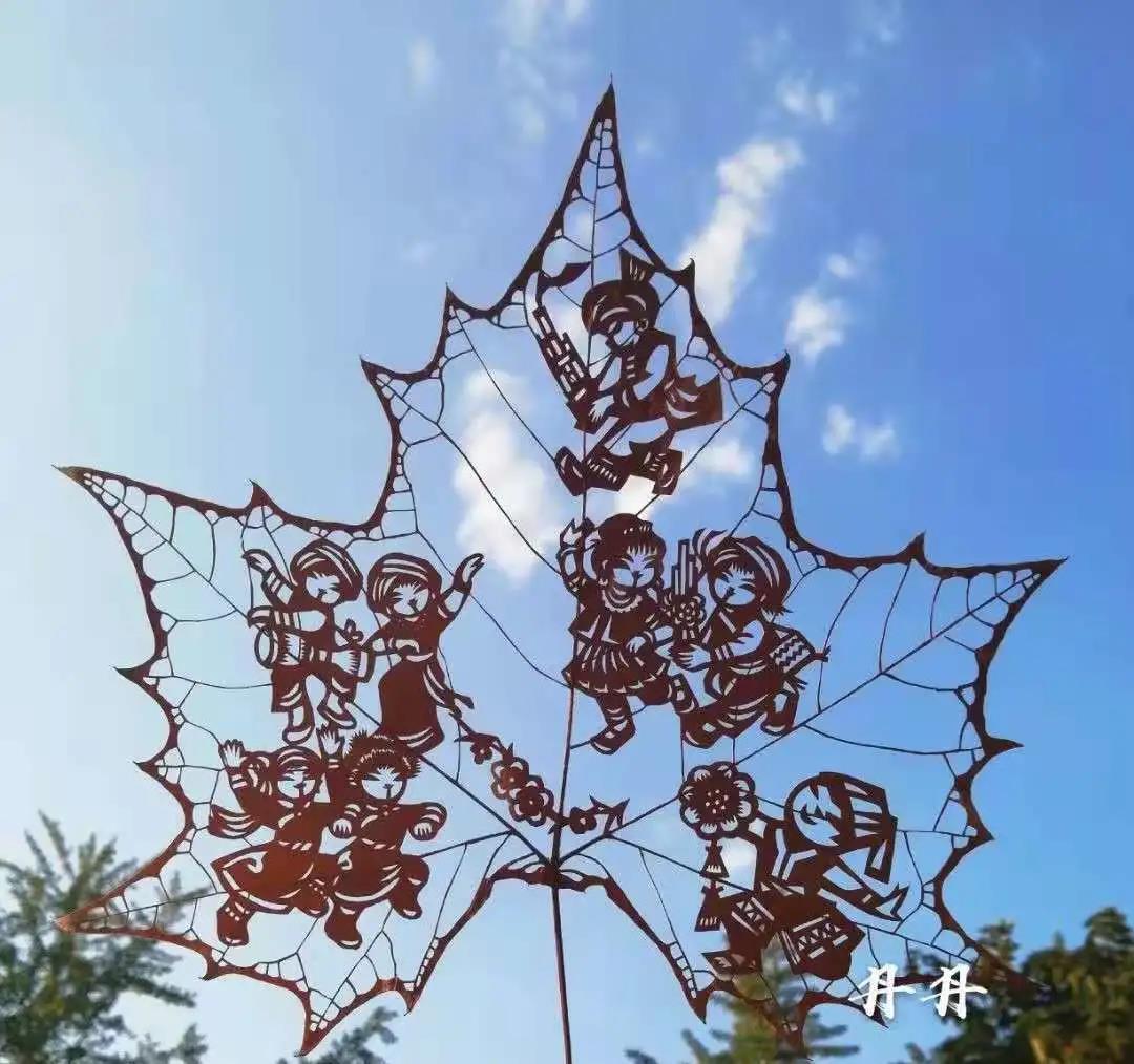 太美了！滨海新区博物馆首届全国叶雕艺术展开展啦！