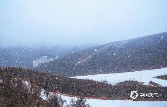 △河北崇礼昨天迎来入冬首场降雪。