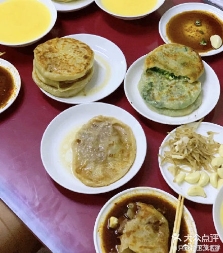 食在天津卫：天天排大队的馅饼 到底有嘛魔力