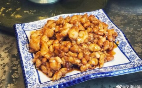 食在天津卫：下午一点还在排队的“狗食馆”
