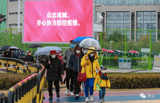 “滨城大筛”首日：初雪里的百万个天津故事