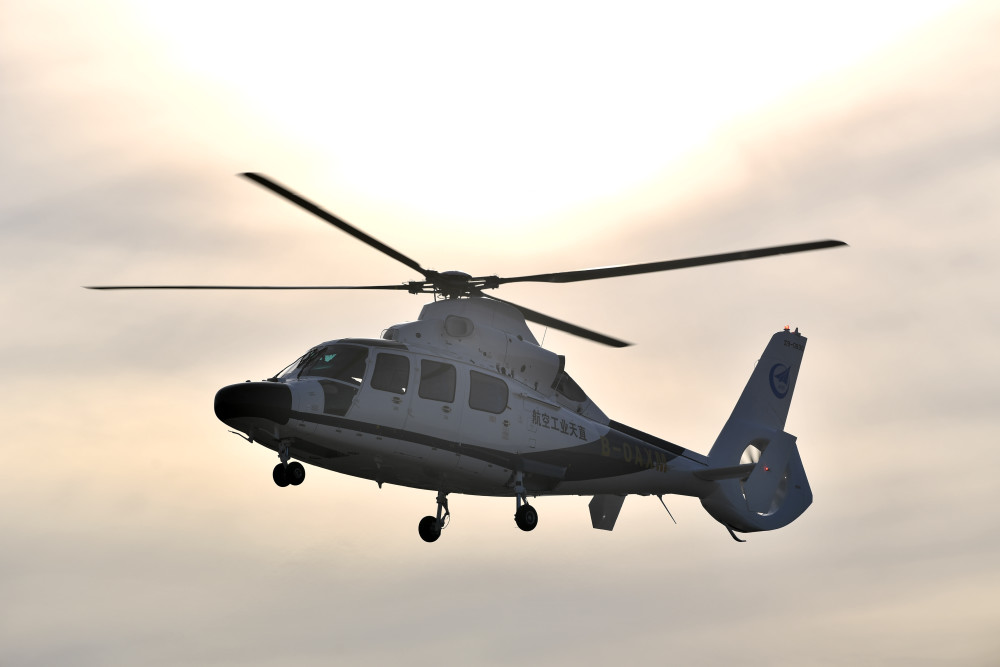 “天津造”AC312E民用直升机实现首飞