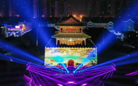 告白天津：让你的祝福闪耀在鼓楼城墙上