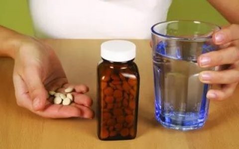 饭前服药和空腹服药不是一回事儿