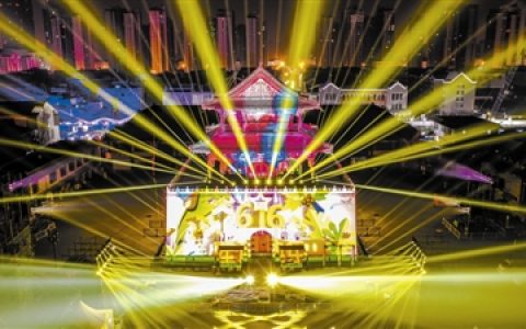 今天是天津建城616周年 鼓楼灯光秀今晚闪亮