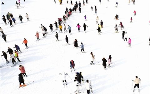 又到滑雪季 蓟州山区的多个滑雪场相继正式对外开放