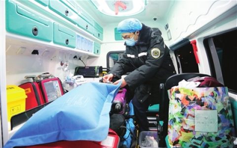 天津院前医疗急救队驰援河北省