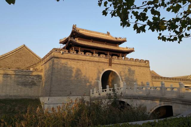 天津一“假”古镇走红，耗资20亿落户滨海新区，门票免费值得一游