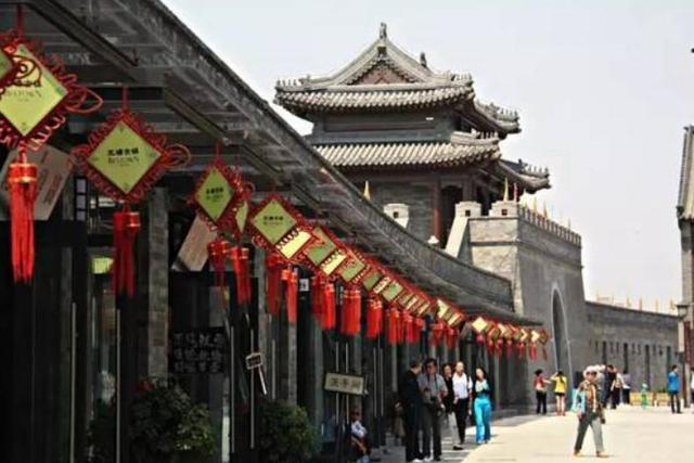 天津一“假”古镇走红，耗资20亿落户滨海新区，门票免费值得一游