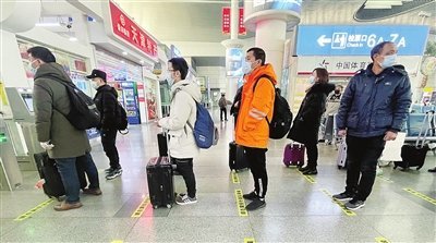 全心服务只为旅客平安返乡──天津站春运首日见闻