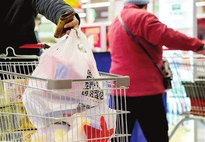 天津明确限塑“三步走”，消费者有何反应？