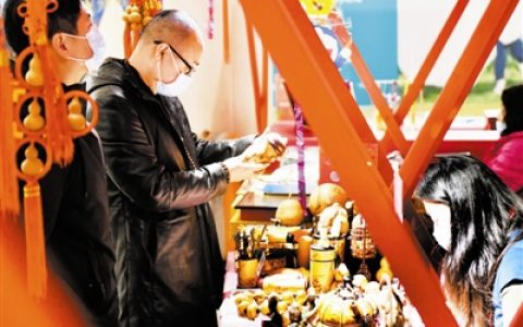 天津：非遗潮品 引人眼球