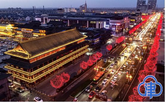 大红灯笼挂起来，天津杨柳青古镇节日气氛渐“浓”