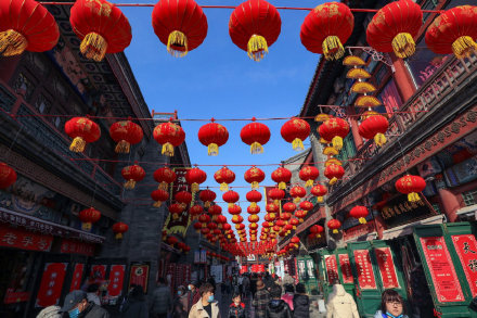 小年到 中国红 津城古文化街年味“浓”