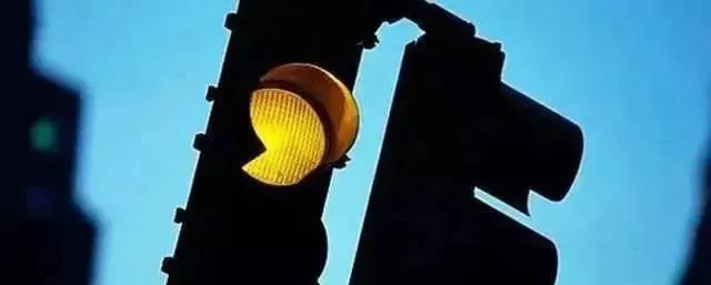 天津市区部分交通信号灯优化调整！这些路口不用等红灯了