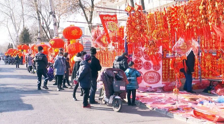 福字、春联、红灯笼...... 天津蓟州年货市场“牛”气足！