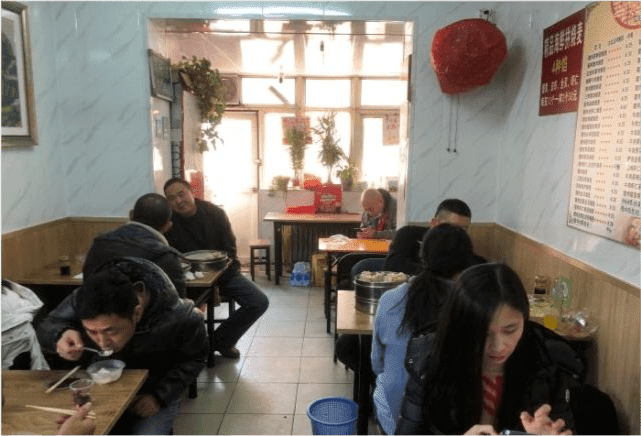 天津火了30年的狗食馆,四十多种馅儿,有的甚至闻所未闻.....