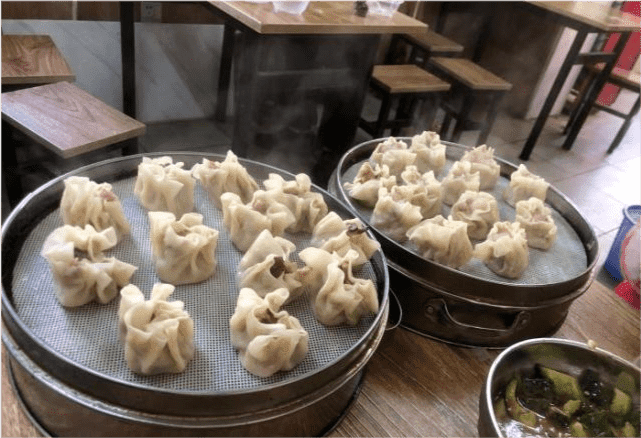 天津火了30年的狗食馆,四十多种馅儿,有的甚至闻所未闻.....