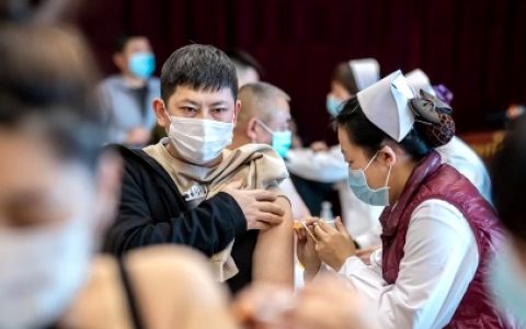 接种新冠疫苗后为啥不能带走棉签？专家解读来了