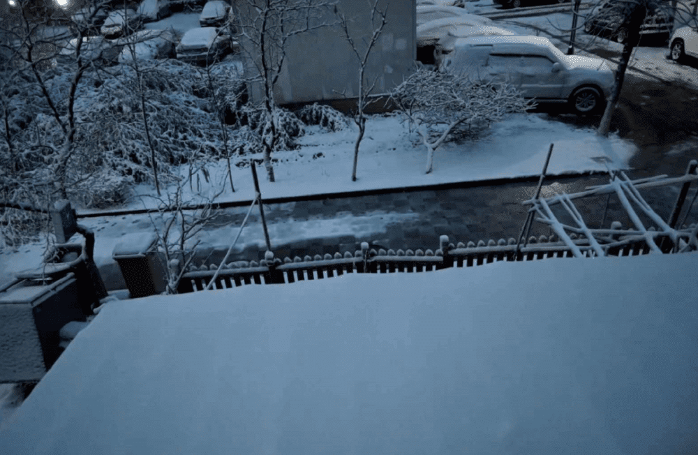 津城“雪”下一夜，今早出门要小心！