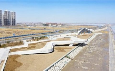 五月到东疆去看海