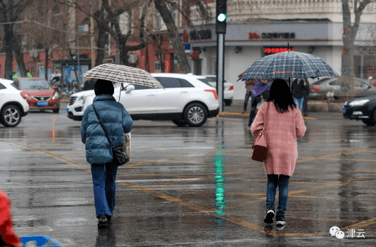 津城“雪”下一夜，今早出门要小心！