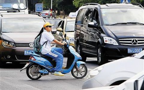 天津交警：年满16岁才可以骑电动自行车