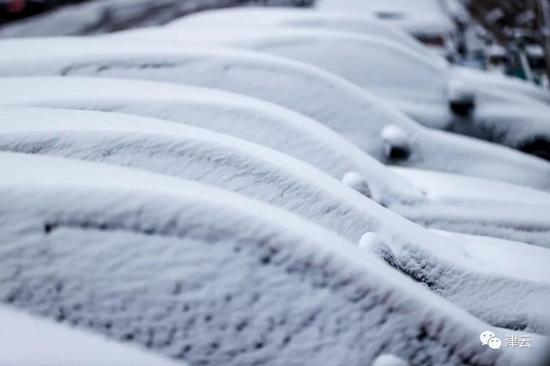 天津雪景图新鲜到货！路面情况如何?高速、机场受影响吗?