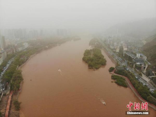 沙尘暴蓝色预警发布 西北华北等地有大风沙尘