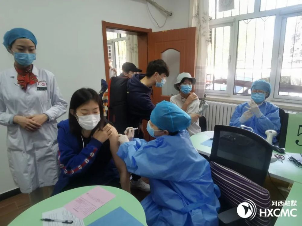 天津女排队员在河西区接种新冠疫苗