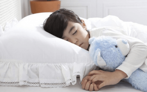 教育部明确时间要求 小学生每天睡眠应达10小时