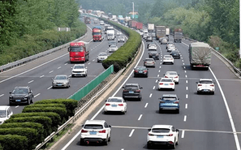 天津:清明假期小客车免费通行 高速公路压力增大