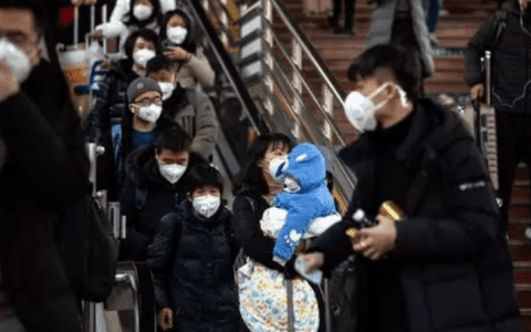 清明假期将迎人员出行小高峰 专家：口罩不能摘！