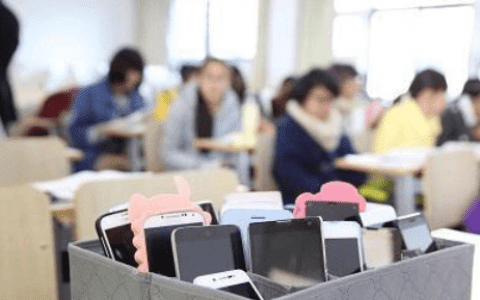 报告称农村地区学生手机依赖比例高于城市学生