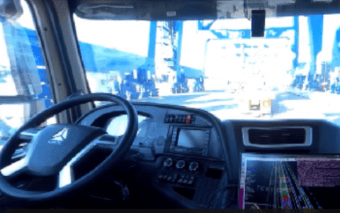 天津人工智能先锋城市建设成果：VR体验天津港无人集卡作业全流程！