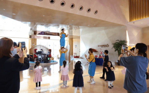 这个周末“游”点意思——打卡团泊火烈鸟酒店周末亲子游