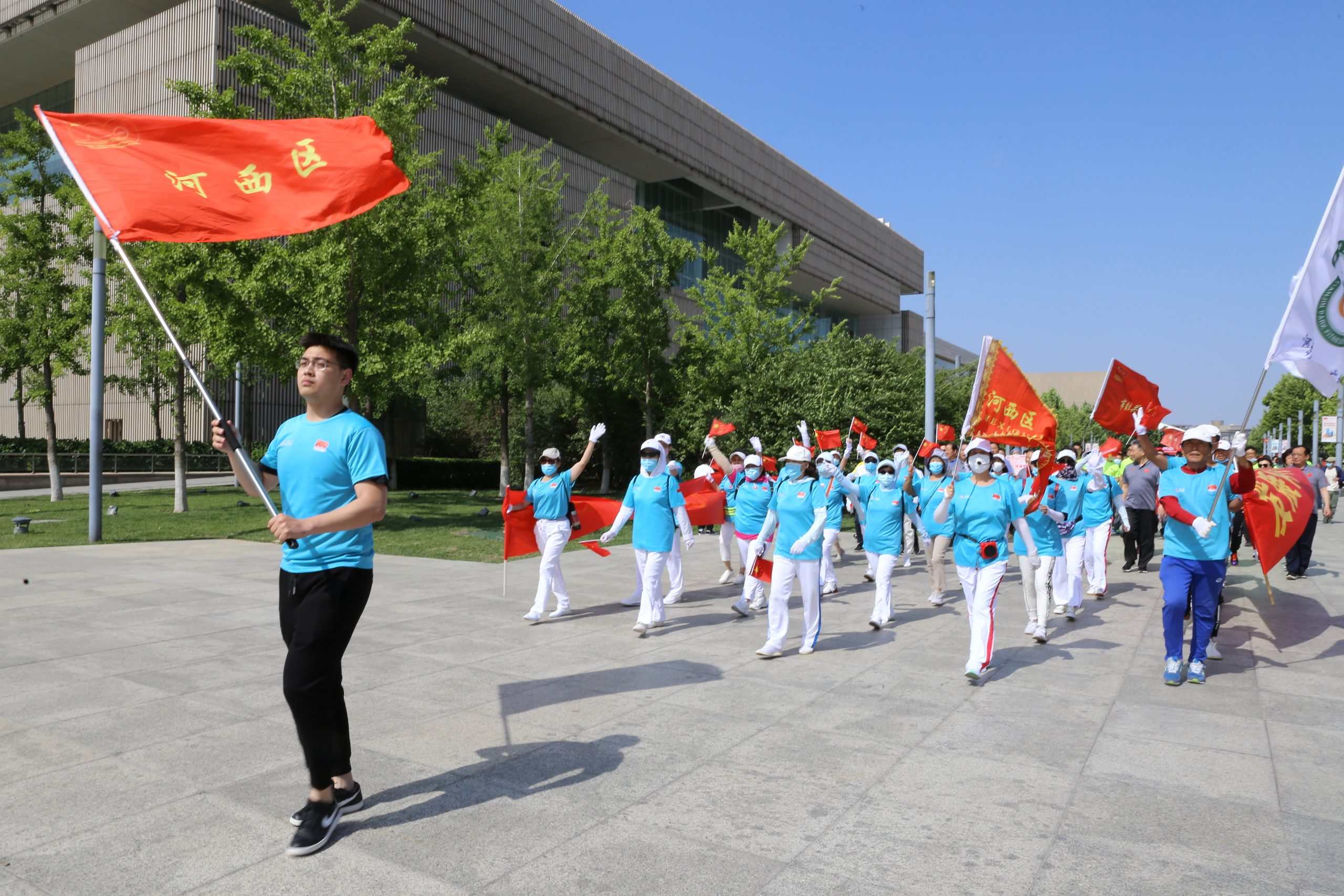 超百万市民线上报名  近千五百家单位参与 天津百万市民健步大会成功举办