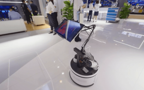 天津移动“5G+AI”机房巡检机器人系统入选工信部、广电总局联合发布“超高清视频典型应用案例”