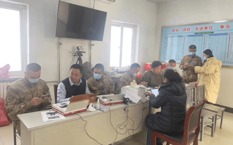 金融服务进军营，军银连心向前行