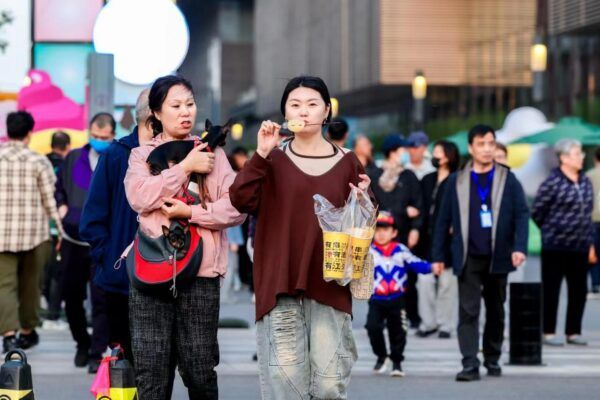 当无人机遇上交响乐！“向海乐活节”开幕第一天，嗨翻了！