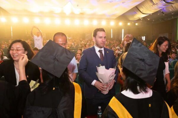 未来可期！天津枫叶学校2023届高中毕业典礼精彩纷呈