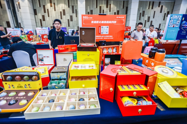 当月饼遇上国潮！宫廷匠心精彩亮相“深圳礼品展天津巡回展”