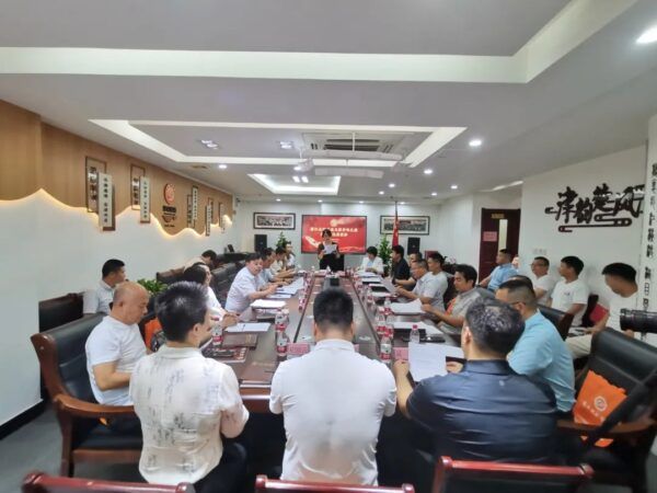 潜江龙虾走进天津寻味之旅合作交流座谈会在商会顺利召开